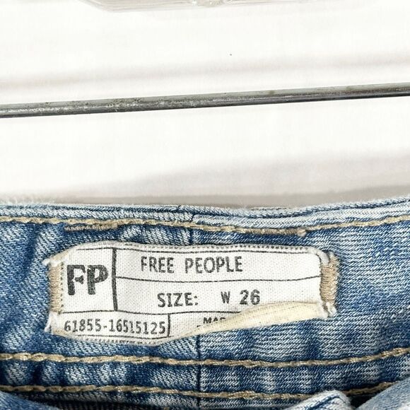Free People Size 26 Jeans Skinny Cropped Distressed Low Rise Blue Denim 812 - Picture 8 of 9